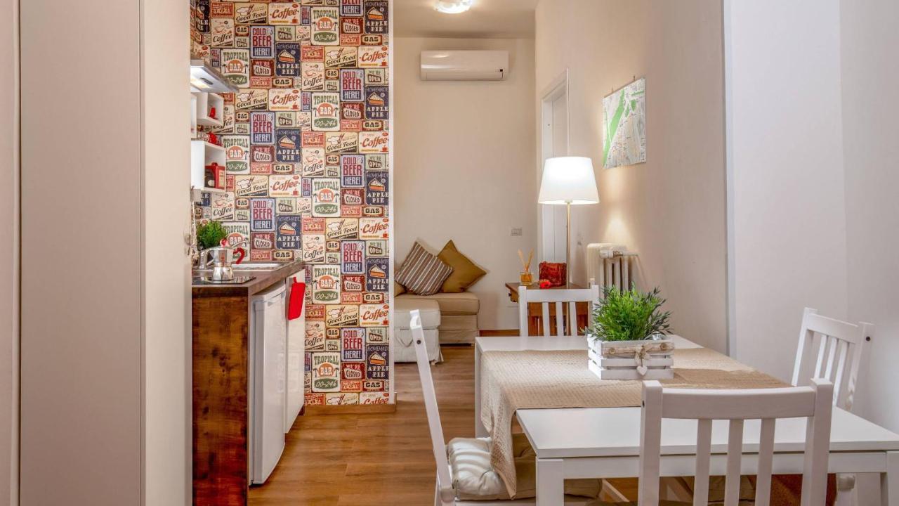 Sweet Rooms Piramide Bed And Breakfast Rome Exterior photo