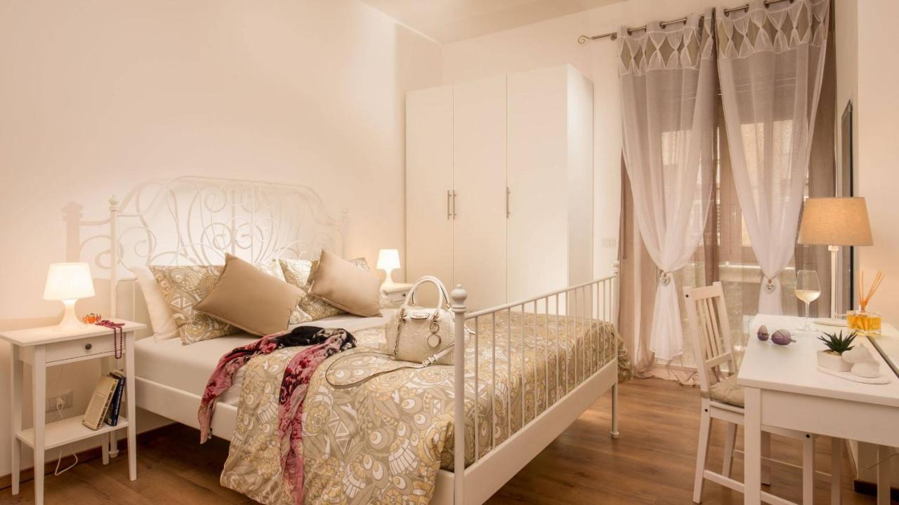 Sweet Rooms Piramide Bed And Breakfast Rome Exterior photo